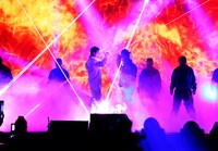 人気画像3位は「三代目 J SOUL BROTHERSがデビュー当時の曲から最新曲まで！SHOKICHIも駆け付けたベストライブ」より、三代目 J SOUL BROTHERS from EXILE TRIBE「LIVE×ONLINE IMAGINATION」の様子。（写真提供：LDH JAPAN）