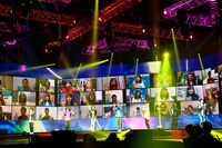 人気画像7位は「三代目 J SOUL BROTHERSがデビュー当時の曲から最新曲まで！SHOKICHIも駆け付けたベストライブ」より、三代目 J SOUL BROTHERS from EXILE TRIBE「LIVE×ONLINE IMAGINATION」の様子。（写真提供：LDH JAPAN）