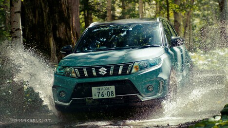 スズキ「エスクード」新CMのワンシーン。