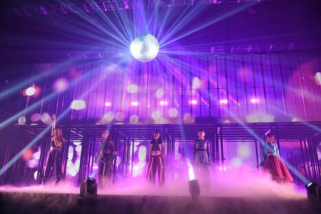 Little Glee Monster「Little Glee Monster Live on 2020 -足跡-」の様子。（Photo by Yusuke Sato）