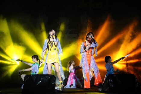 「アップアップガールズ（仮）ENDLESS SUMMER」の様子。