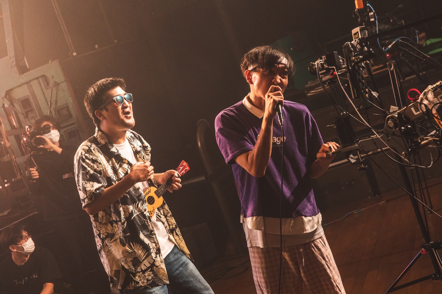 左からmono、の子。（撮影：真島洸）