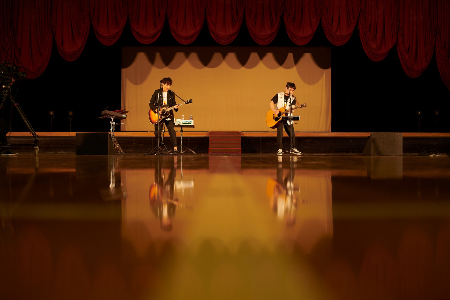 ゆず「YUZU ONLINE TOUR 2020 AGAIN」9月27日公演の様子。（撮影：太田好治）