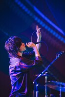 三原健司（Vo, G）（撮影：ハタサトシ）