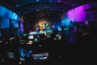 フレデリック「FREDERHYTHM ONLINE『ASOVISION～FRDC × INT～』」の様子。（撮影：ハタサトシ）