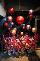 ファンが送ったスタンド花。（撮影：畔柳純子）