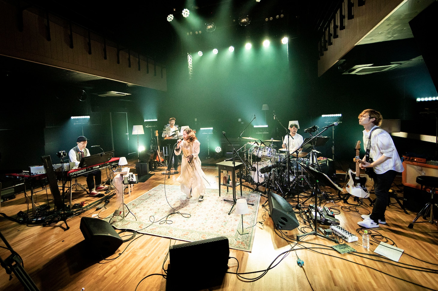 「杏沙子ONLINEライブ『フェルマータ、ストーリー ～21分の12～』」の様子。（撮影：小野洋平）