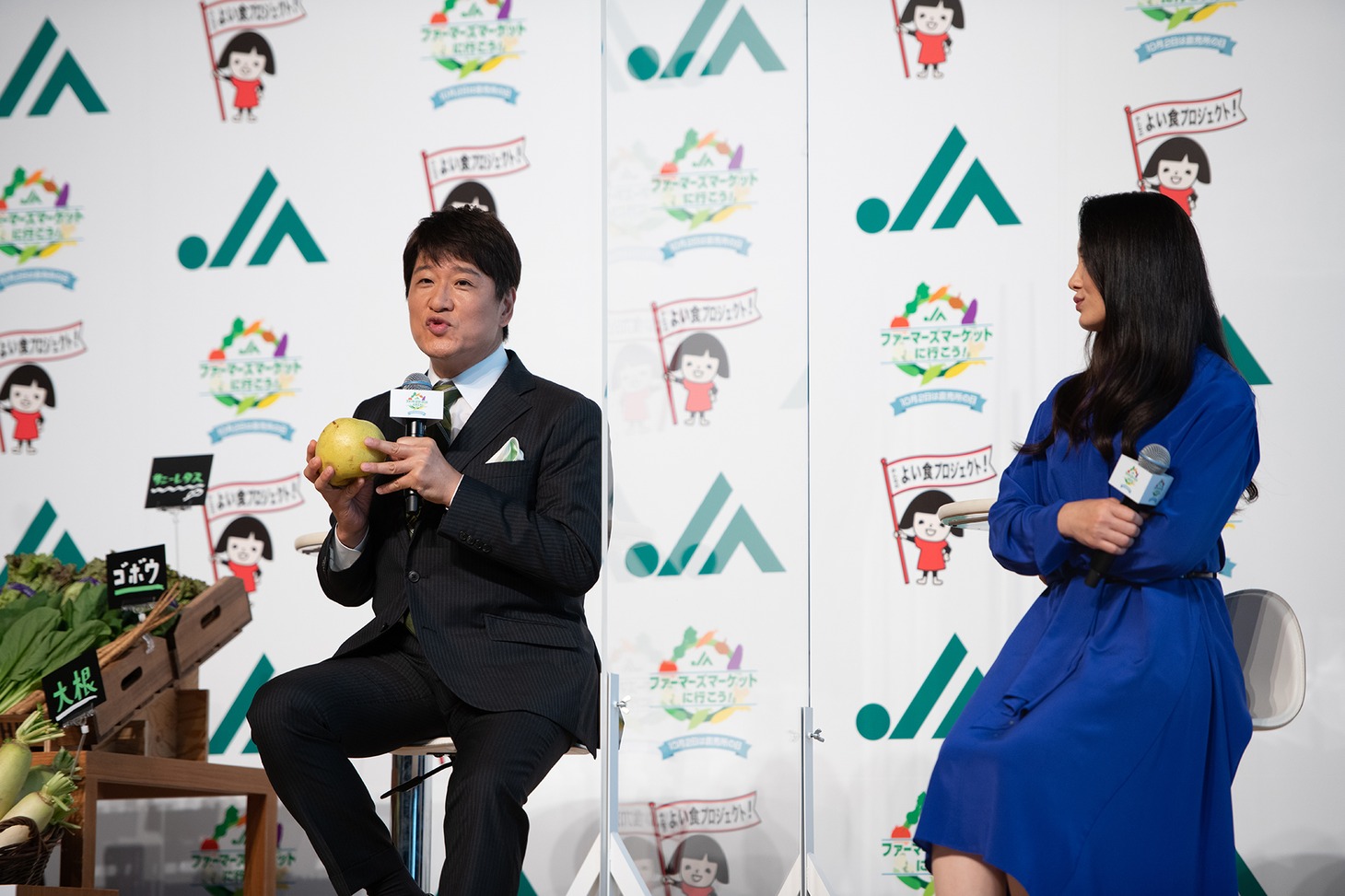 左から林修、仲間由紀恵。