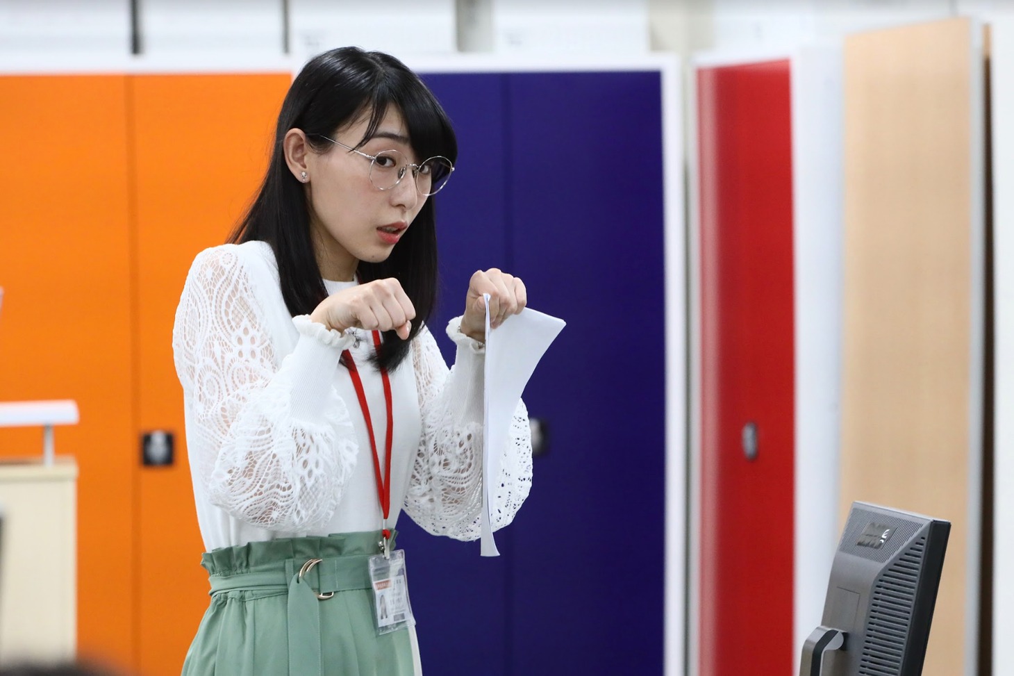 ハシヤスメ・アツコ（BiSH）(c)ミニドラマ「ざんねんないきもの事典」製作委員会