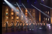 「誰がその鐘を鳴らすのか？」を披露する欅坂46。（写真提供：NHK）