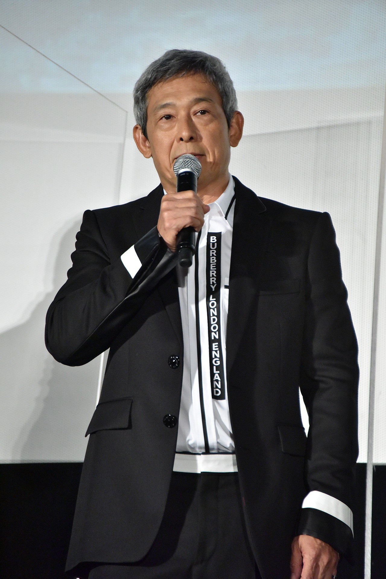 鶴見辰吾