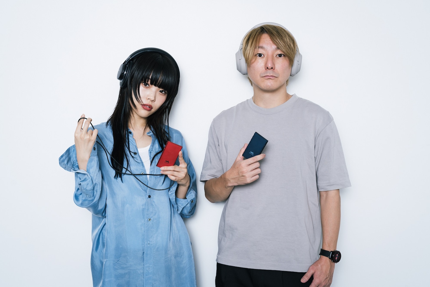 左からアイナ・ジ・エンド（BiSH）、松隈ケンタ（SCRAMBLES）。