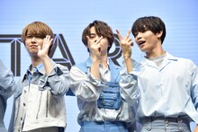 左から白岩瑠姫、鶴房汐恩、與那城奨。