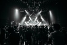 Have a Nice Day!「C19 Rhapsodies」の様子。（Photo by Katsunori Abe）