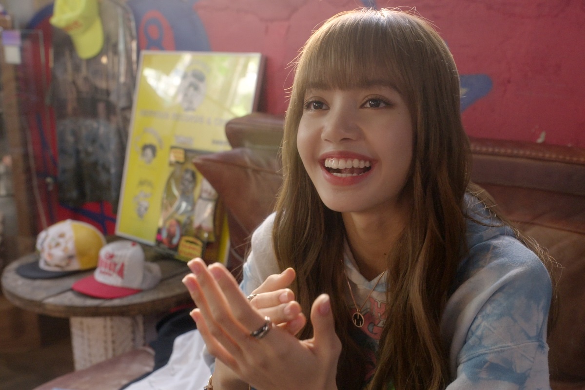 「BLACKPINK～ライトアップ・ザ・スカイ～」より、リサ。