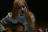 「BLACKPINK～ライトアップ・ザ・スカイ～」より、ロゼ。