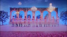 IZ*ONE「Beware」ミュージックビデオのワンシーン。