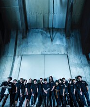 TRIPLE AXE。左から6番目がYUJI（HEY-SMITH）。