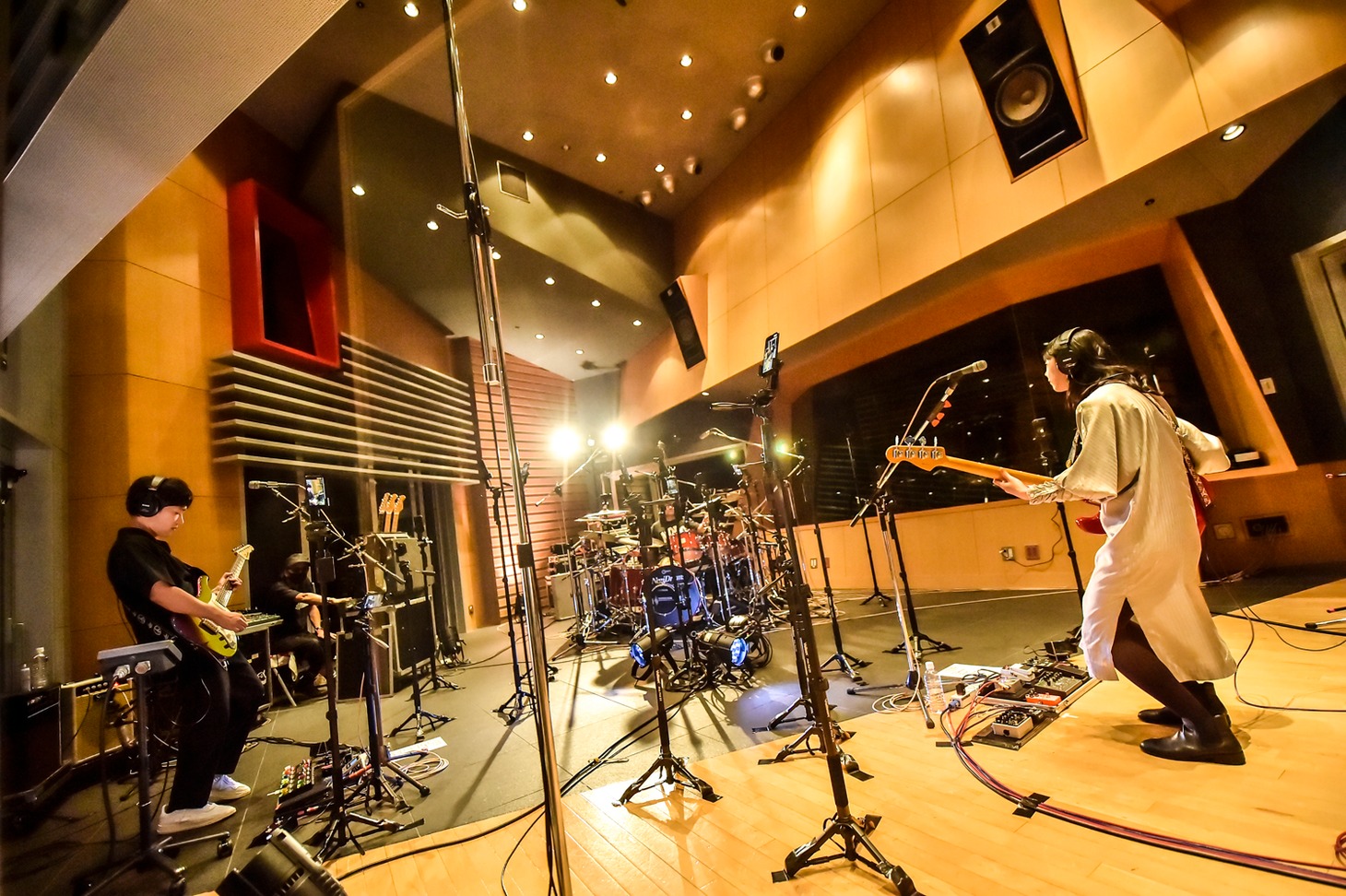 「LIVE IN LIVE～IN YOUR HOME, TAKE C3～」の様子。（Photo by AZUSA TAKADA）
