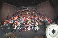 アンコールで撮影された記念写真。