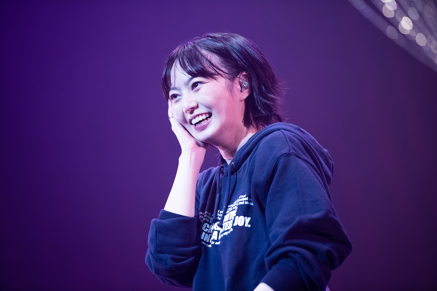 安本彩花