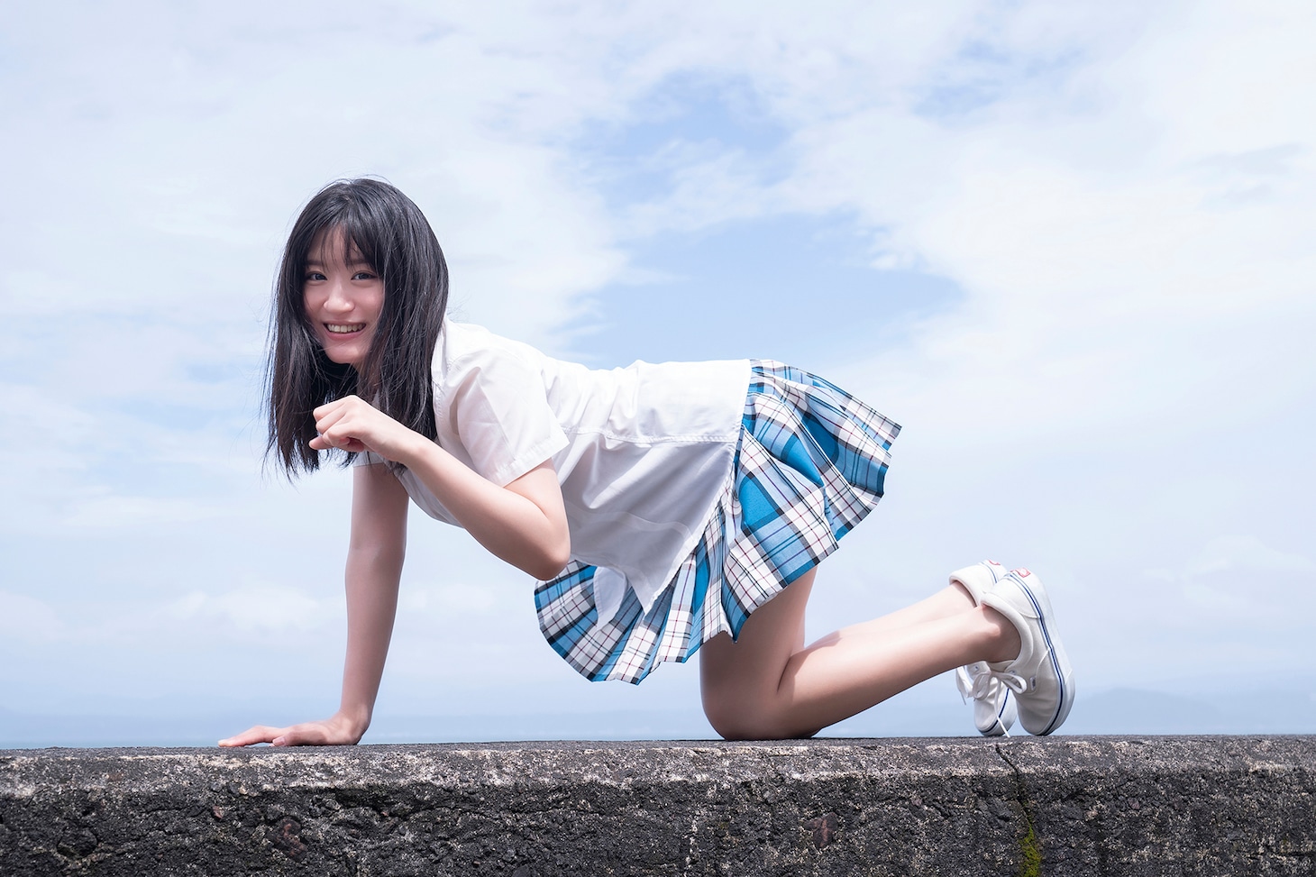 上西怜の1stソロ写真集より。