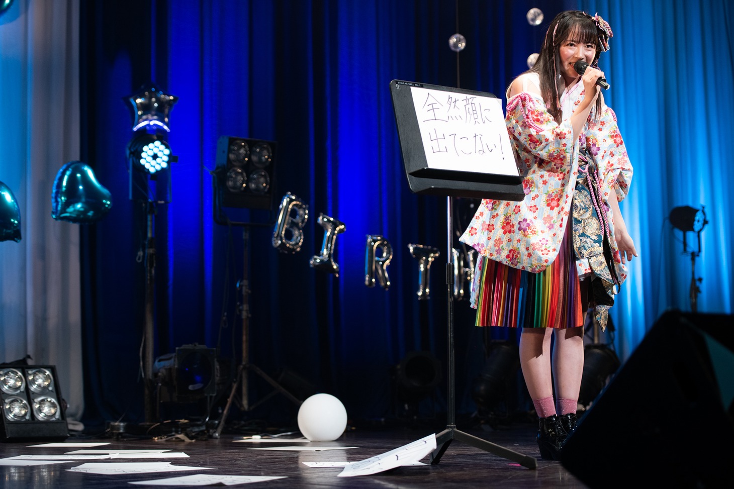 「中山莉子あるある」を披露する中山莉子。