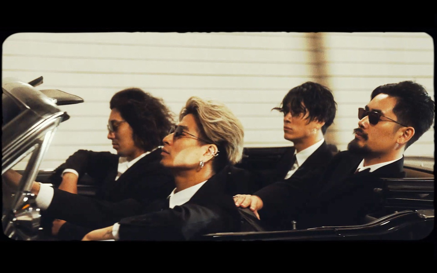 I Don't Like Mondays.「MR.CLEVER」ミュージックビデオのサムネイル。