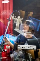 後藤まりこアコースティックviolence POP「POP」レコーディングの様子。