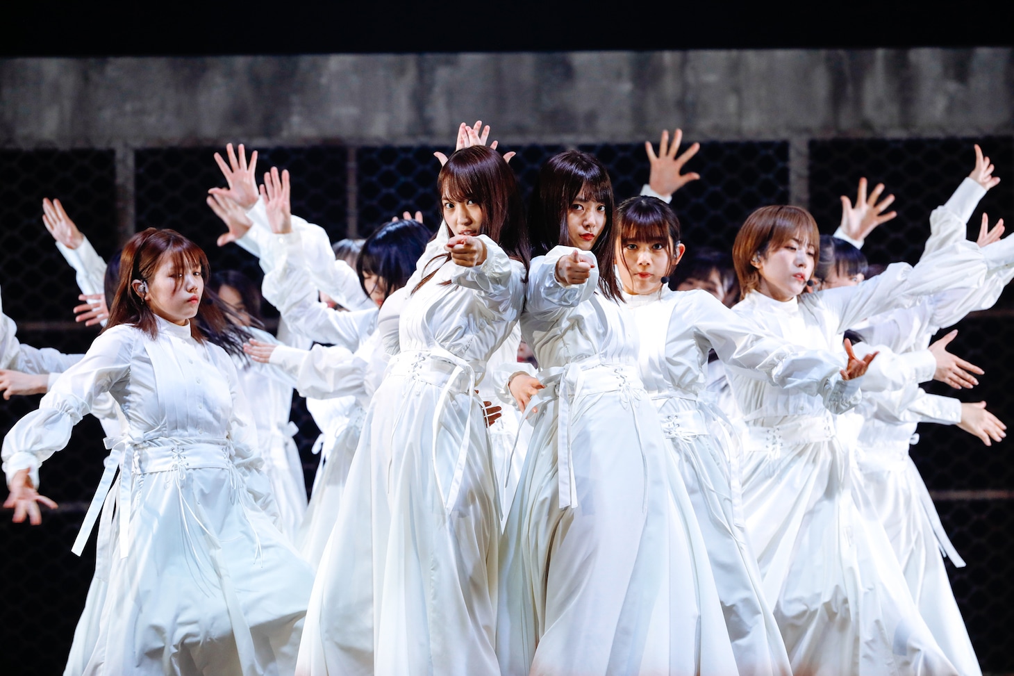 1stシングル「Nobody's fault」を披露する櫻坂46。（撮影：上山陽介）