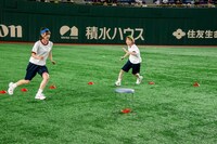 ナオ・オブ・ナオ、ハナエモンスターによるイス取りゲームの様子。