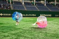 アイカ・ザ・スパイと吹き飛ばされたミユキエンジェル。