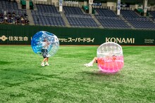 アイカ・ザ・スパイと吹き飛ばされたミユキエンジェル。