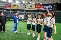 「豆柴だらけの大運動会」結果発表の様子。