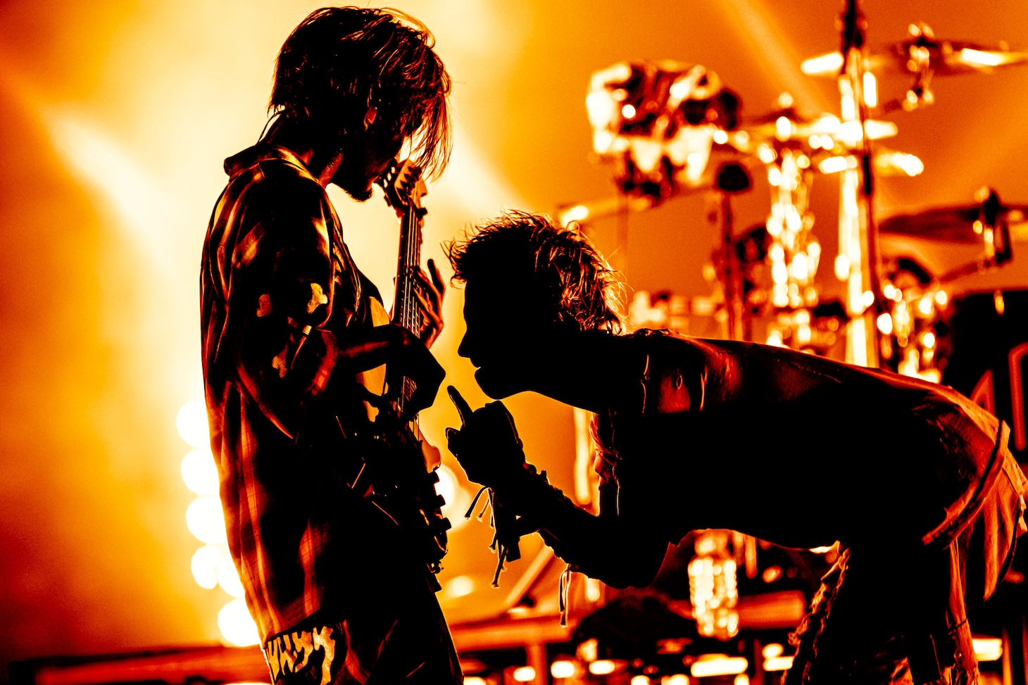 左からRyota（B）、Taka（Vo）。