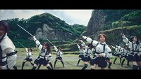 ラストアイドル「何人（なんびと）も」ミュージックビデオのワンシーン。