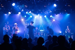 TRI4TH×SANABAGUN.念願の初対バンでクアトロを熱く揺らした一夜