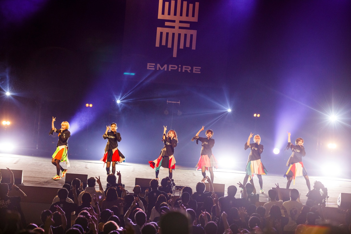 EMPiRE（Photo by sotobayashi kenta）