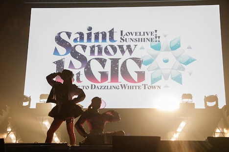 「Saint Snow 1st GIG ～Welcome to Dazzling White Town～」10月17日公演より。(c)2017 プロジェクトラブライブ！サンシャイン!!