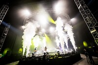 aiko「Love Like Rock ～別枠ちゃん vol.2～」より。 (c)ポニーキャニオン