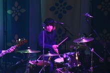 岡本啓佑（Dr / 黒猫チェルシー）