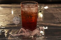 来場者にプレゼントされるオリジナル立体コースター。