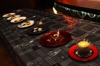 「The Zemeckises cafe 虐殺のパクパクハロウィン」で提供されるフード類。