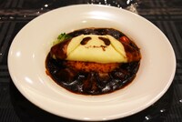 「オムライスがホイなのか、ホイがオムライスなのか」