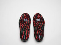 韻スニーカーのインソール。