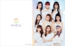 「NiziUデビュー応援キャンペーン」先着数量限定オリジナルクリアファイル