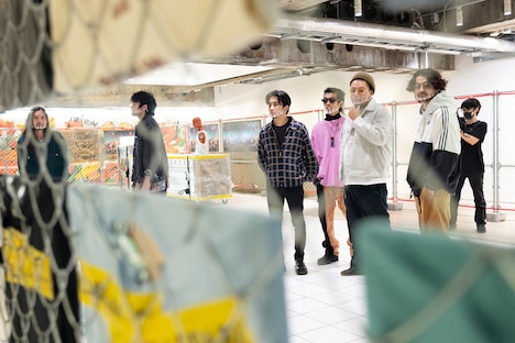 「#014 ヌーミレパーク（仮）DIRECTED BY PERIMETRON」を訪れたKing Gnu。