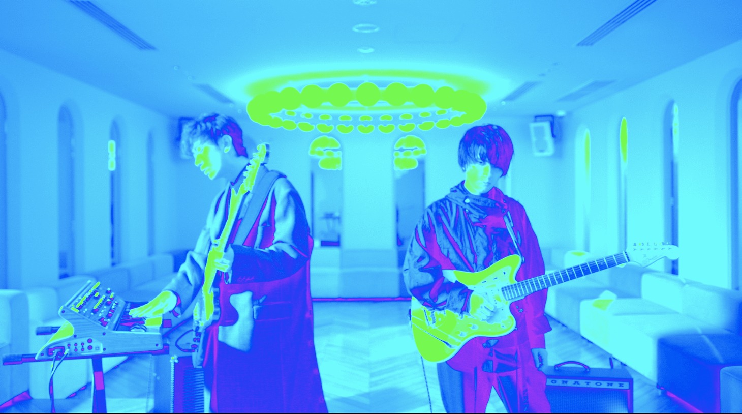 XIIX「Halloween Knight」MVより。
