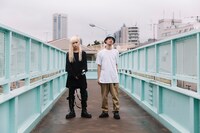 左から(sic)boy、KM。