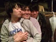 左から福富優樹（Homecomings）、澤部渡、大竹雅生（ミツメ）。